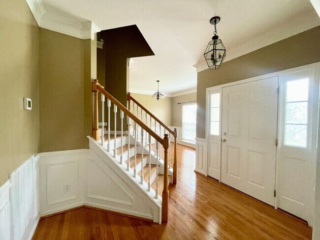 Foto del edificio - Northeast / Elgin- Offering Self Guided Tour with RENTLY!