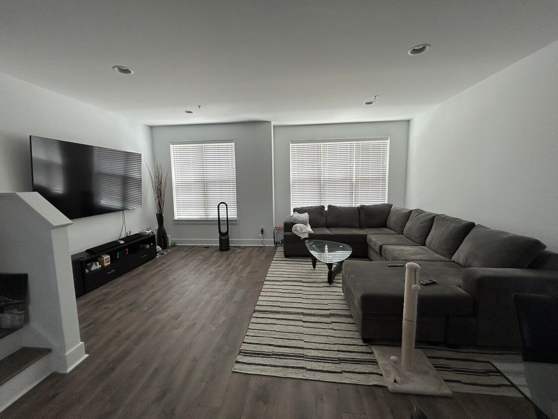 Photo - 7311 Arlington Blvd (Falls Church, VA)