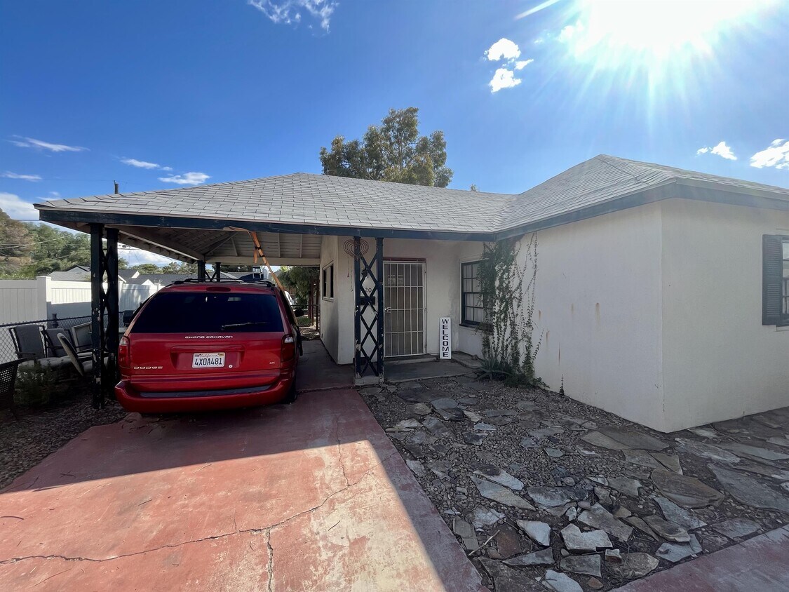 Primary Photo - 1320 Jessica Ave
