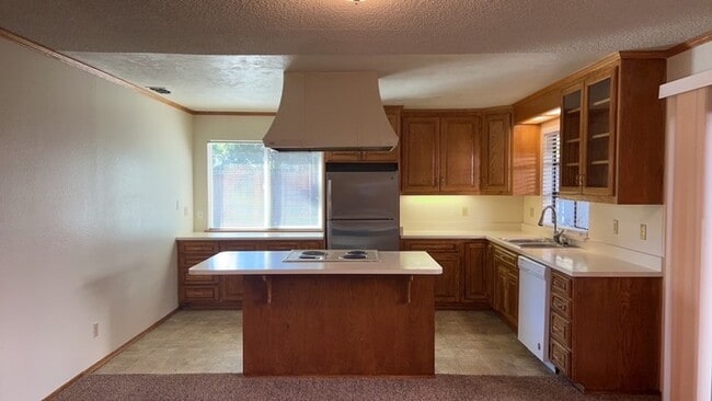 Foto del edificio - 6516 Briartree Way