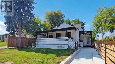 Building Photo - 242 Muriel St