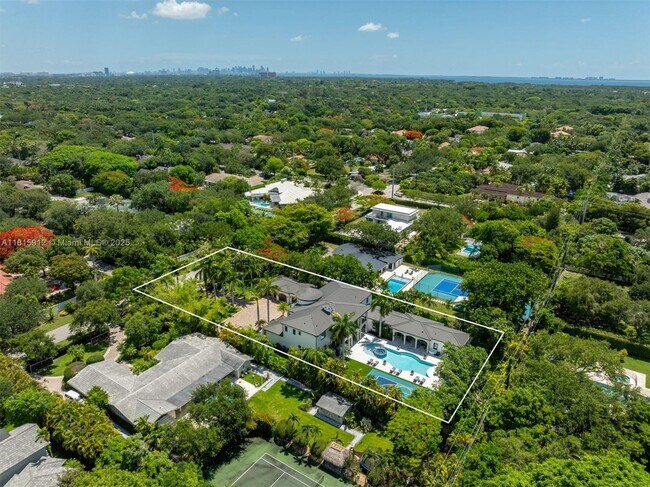 Foto del edificio - 6080 SW 104th St