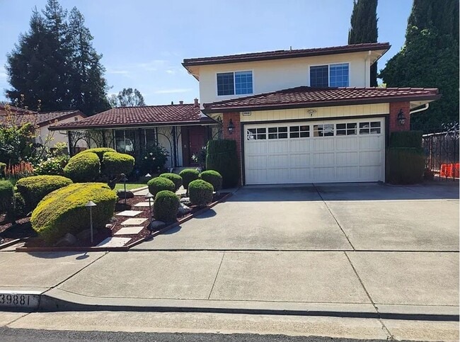 Building Photo - COMING SOON $5200 -- BEAUTIFUL 4BED HOME I...