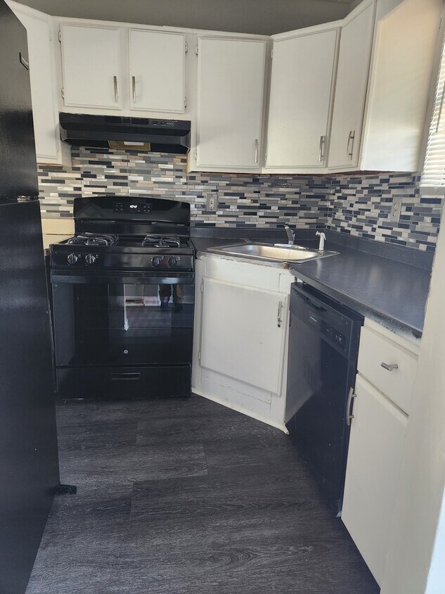 Foto principal - Spacious 3 Story Townhome