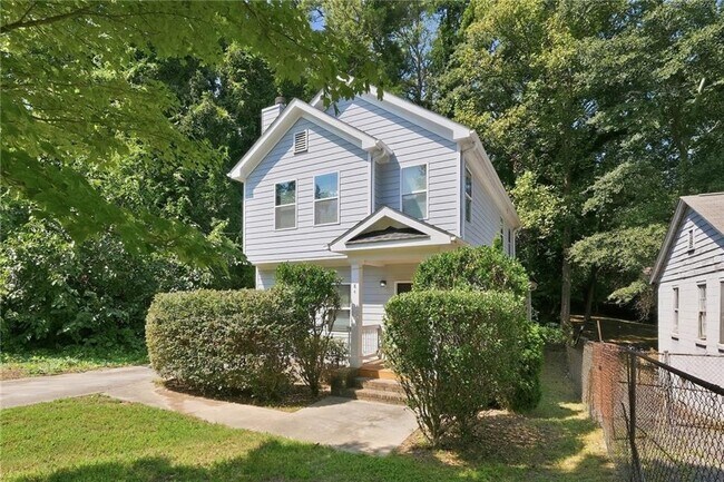 Building Photo - 84 Holly Rd NW