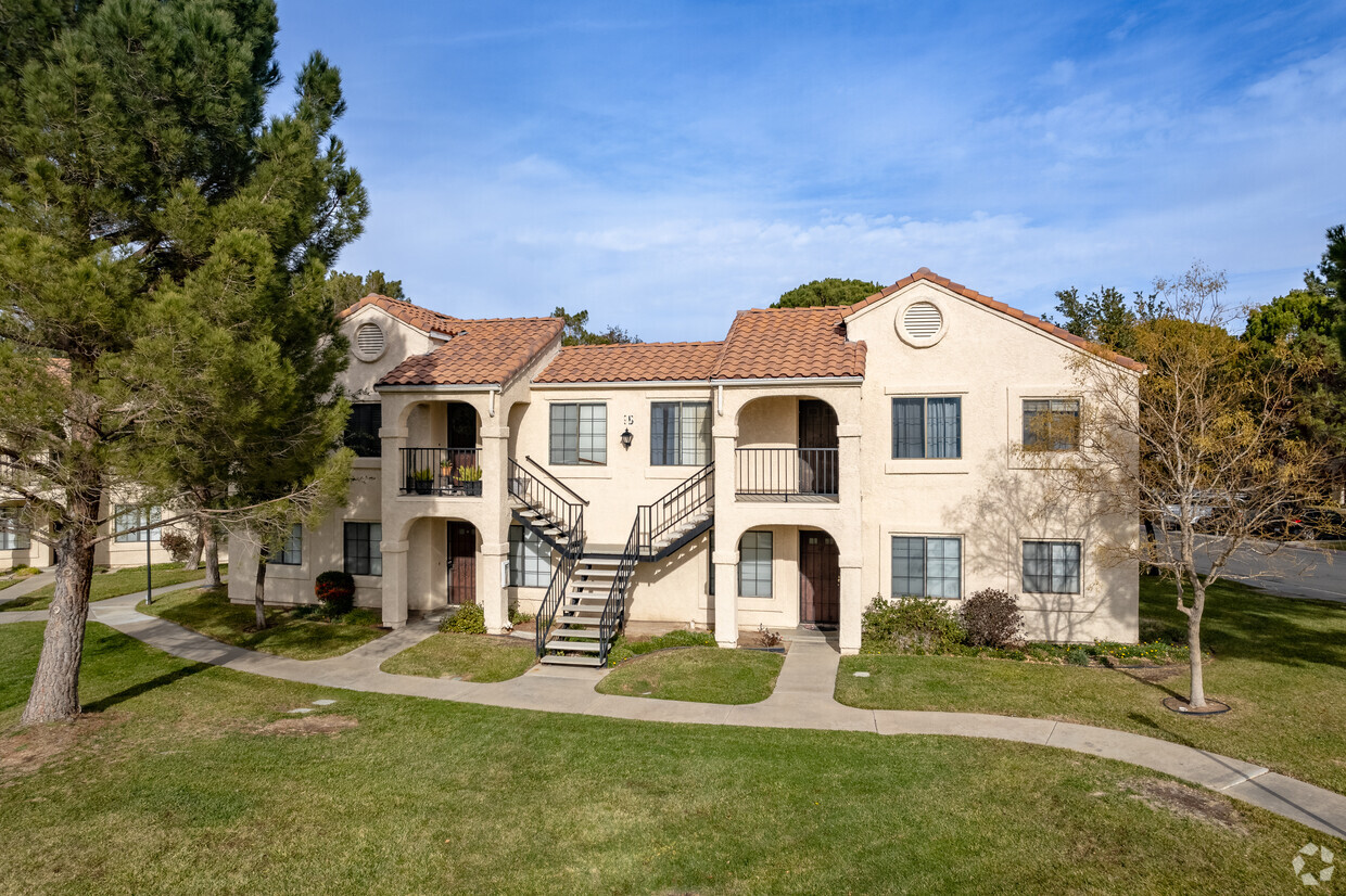 Primary Photo - 2554 Olive Dr