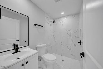 Building Photo - 3307 40th St W