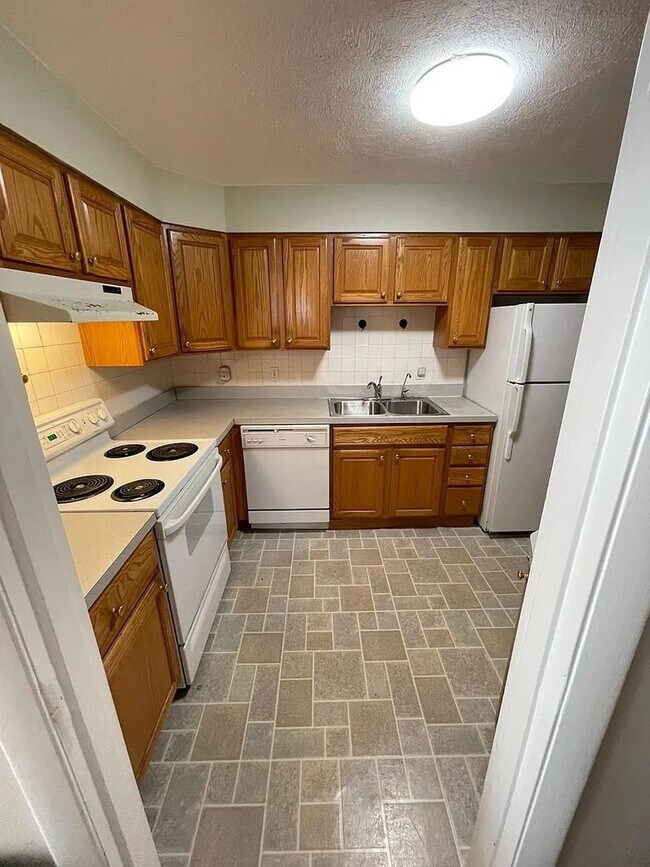 Foto del edificio - Charming 2BR Apartment in Salem