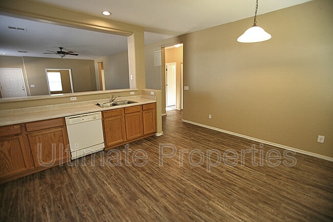 Building Photo - 15285 W Shaw Butte Dr