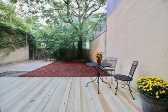 Building Photo - 592 Palisade Ave
