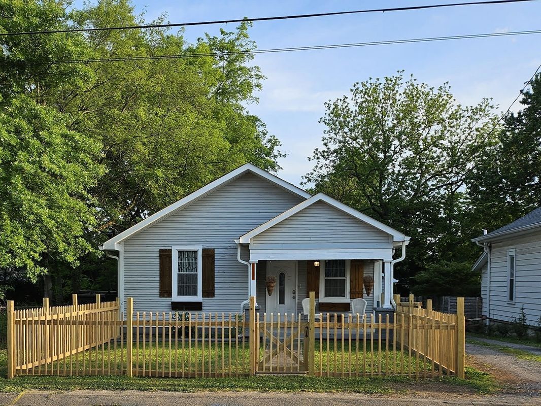 Primary Photo - 112 Lucile St