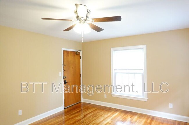 Foto del edificio - 8406 Greenwood Ave