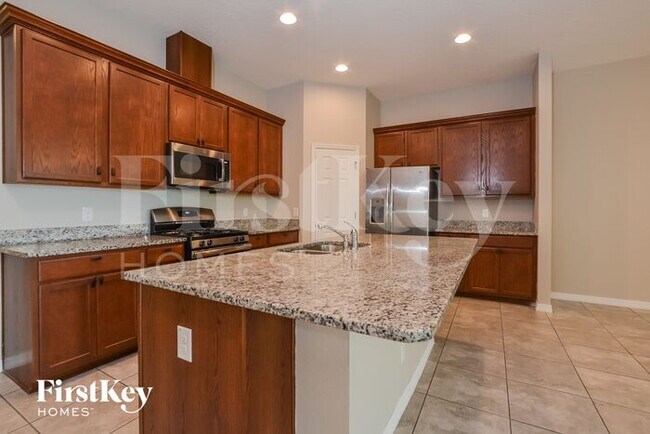 Foto del edificio - 824 Grand Hilltop Dr