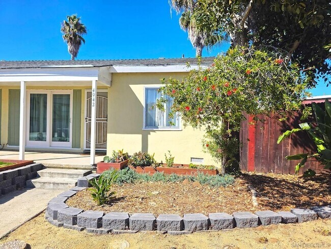 Foto del edificio - 4942 Jumano Ave