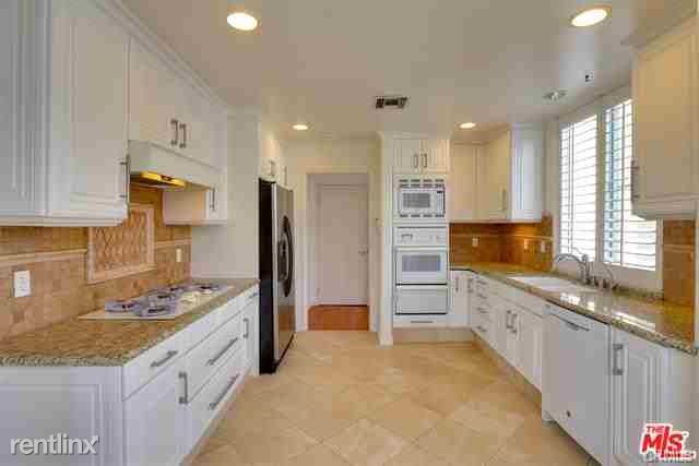 Building Photo - 4225 Tujunga Ave