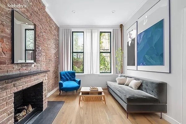 Primary Photo - 84 Horatio St