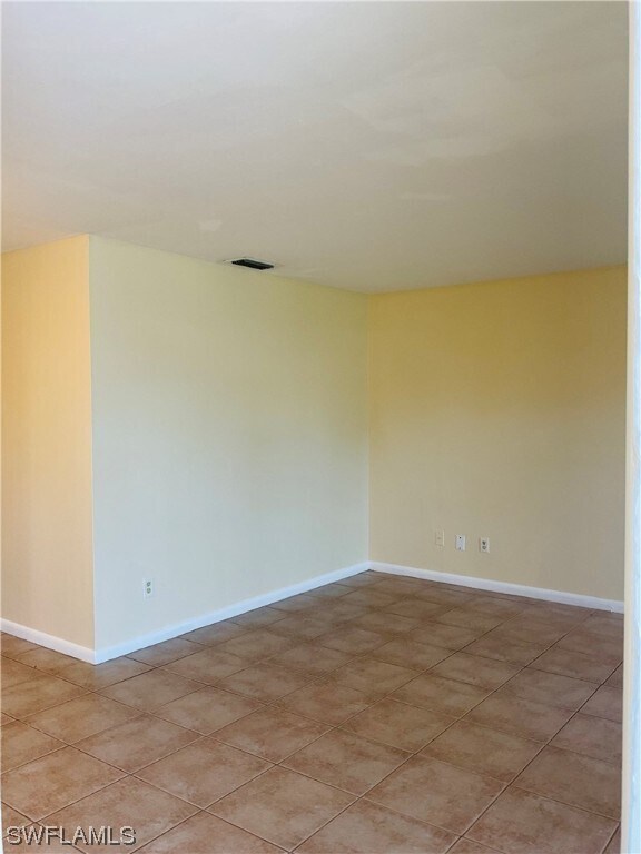 Foto del edificio - 633 SE 12th Ct