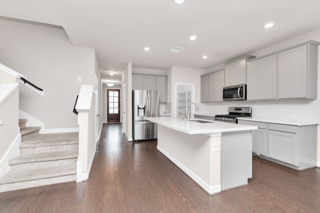 Building Photo - 1517 Portola Dr
