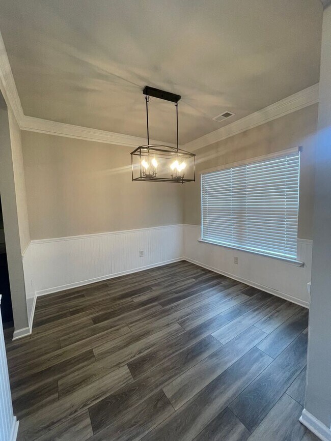 Foto del edificio - Beautiful Home in Gated Community with Pre...