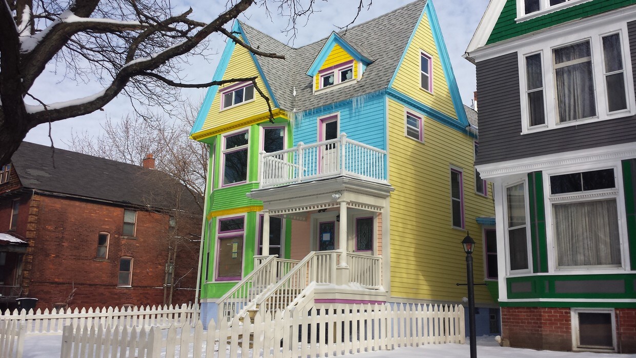 Primary Photo - 4724 Avery St