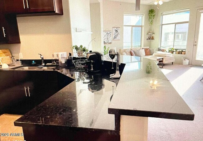 Foto del edificio - 945 E Playa Del Norte Dr