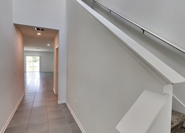 Foto del edificio - 418 Cool Summer Ln