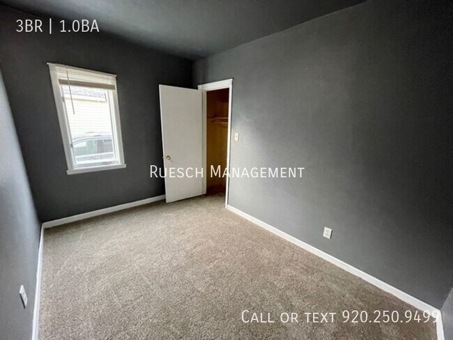 Foto del edificio - Beautiful 3 Bedroom 1 Bath Lower Duplex Fe...