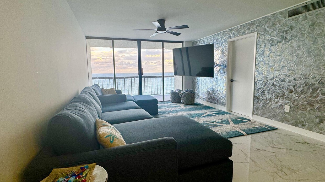 Primary Photo - 10680 S Ocean Dr