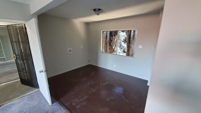 Building Photo - 6045 Cherry Av