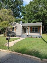 Building Photo - 408 Moultrie Square