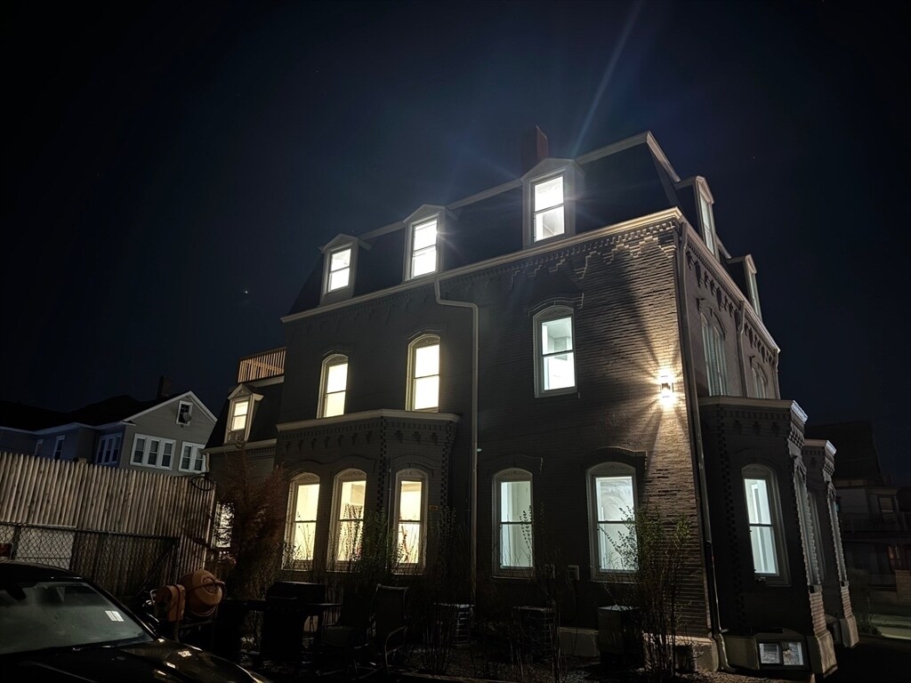 Primary Photo - 589 Haverhill St