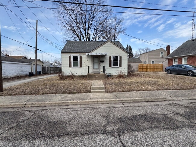 Foto del edificio - Small in Size, Big on Charm – Updated 1 Bed Home on East Oberlin!