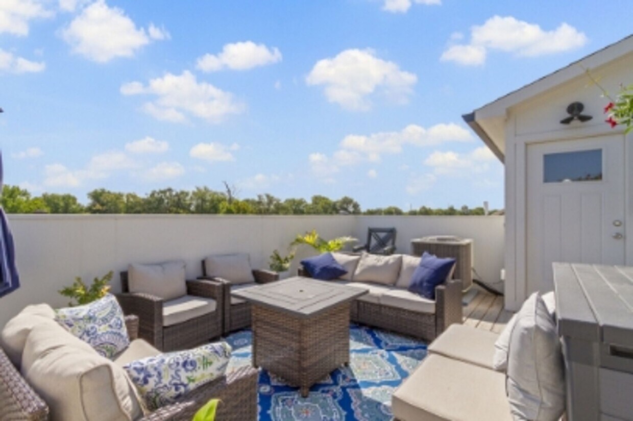 Photo - 728 Cottage Avenue