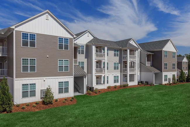 Building Photo - Riverstone Apartments at Long Shoals