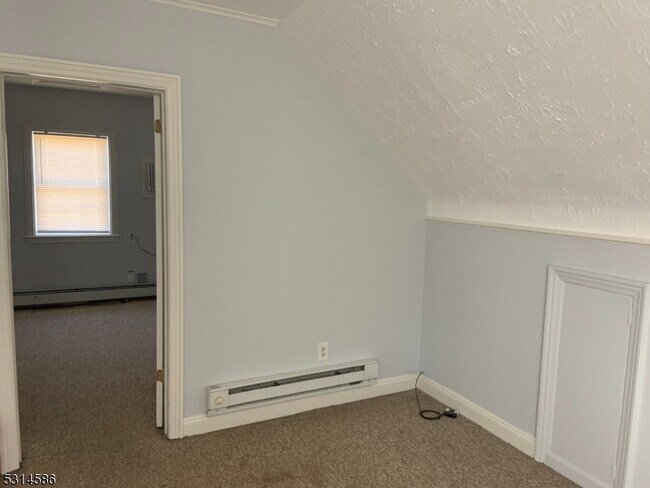 Foto del edificio - 27 N 6th Ave