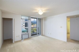 Building Photo - 1315 Kalakaua Ave