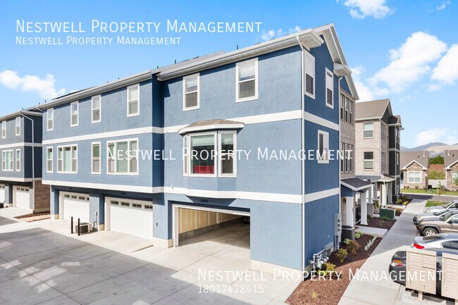 Building Photo - Gorgeous 3-bed Townhome in Riverton