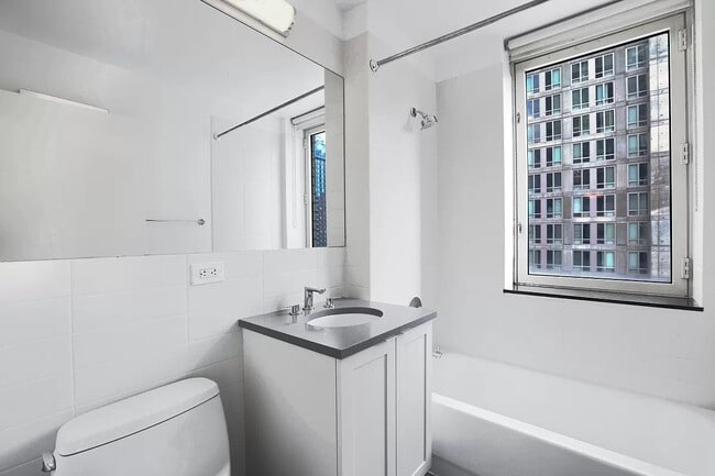 Building Photo - 460 W 42nd St