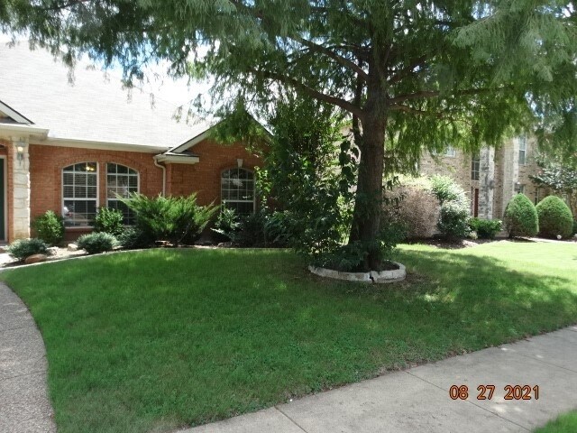 Foto del edificio - 5016 Adolphus Dr