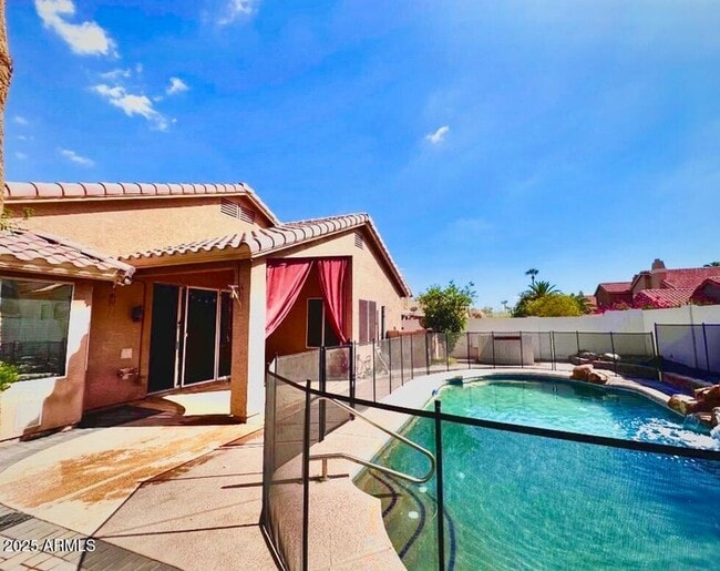 Building Photo - 14410 S 44th St