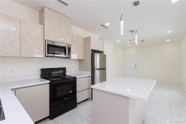 Foto del edificio - 1313 N Aryana Ave