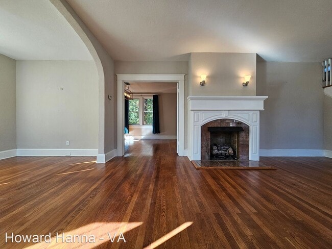 Building Photo - 3 br, 1.5 bath House - 1812 Canton Avenue
