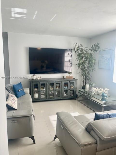 Foto del edificio - 8710 SW 3rd St