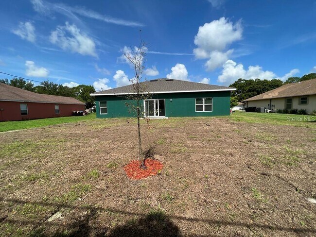 Building Photo - 407 Treemont Ave
