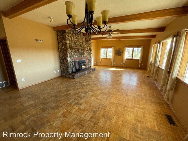 Building Photo - 6 br, 3 bath House - 2607 Trails End Rd
