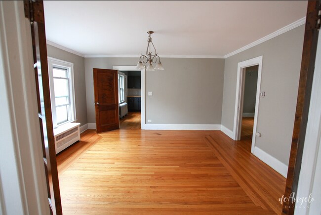 Building Photo - 637 Park Ave