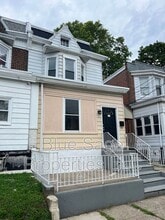 Building Photo - 425 Pusey Ave