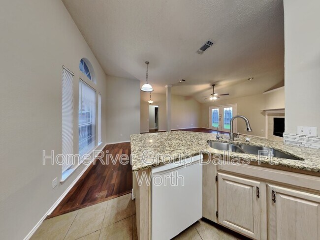 Building Photo - 824 Carrington Dr