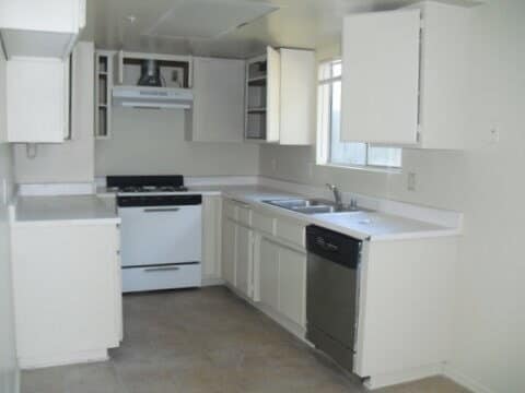 Building Photo - 1405 N Grove Ave