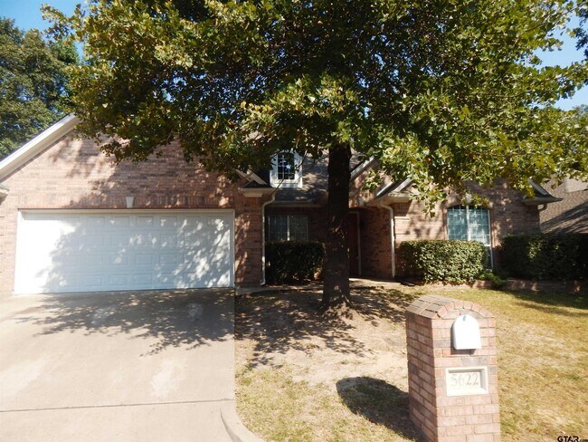 Foto del edificio - 5622 Andover Dr